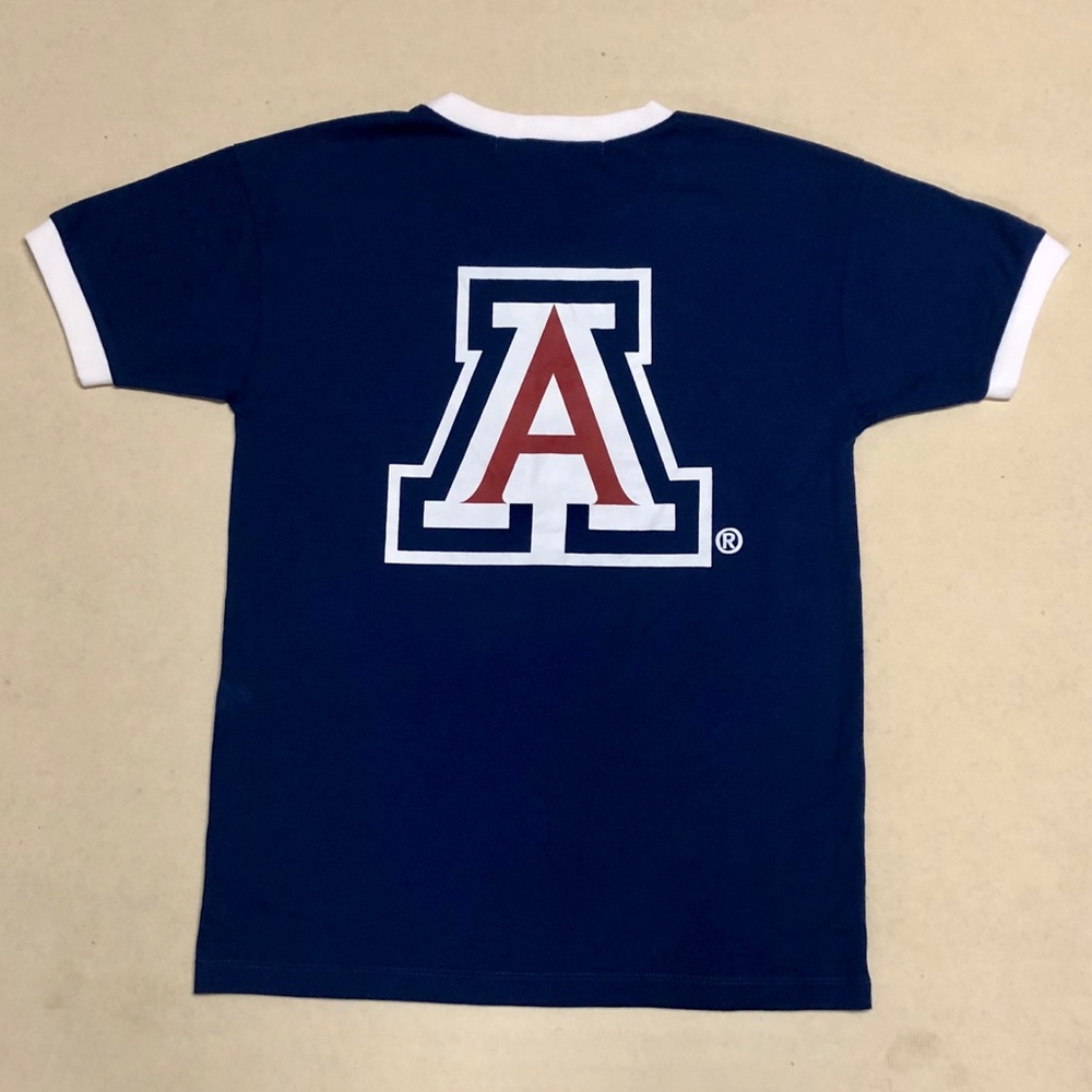 University of Arizona - NEW Women’s Fashion Tee 💙